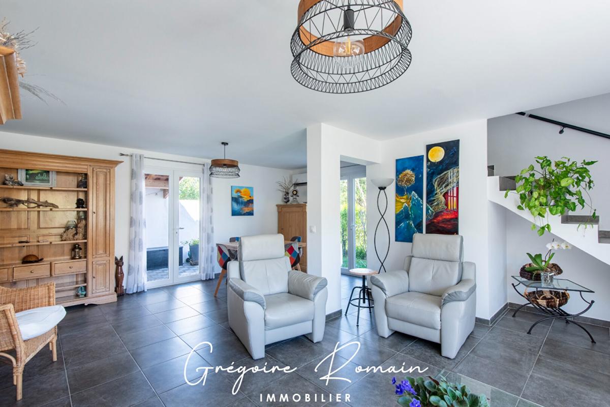 SAINT-CHAMAS Maison Saint Chamas 3 pièce(s) 83 m2 3