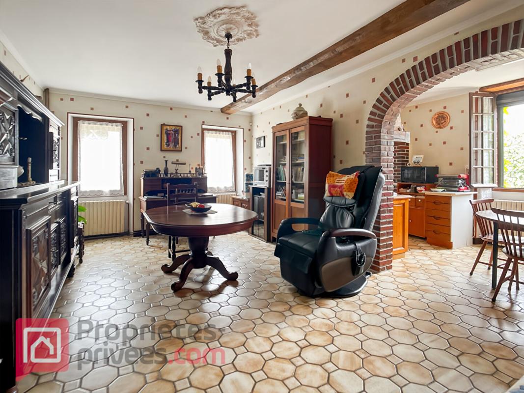 MONTIGNY-LA-RESLE Maison Montigny La Resle 7 pièce(s) 204 m2 3