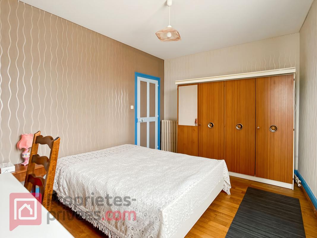 MONTIGNY-LA-RESLE Maison Montigny La Resle 7 pièce(s) 204 m2 7