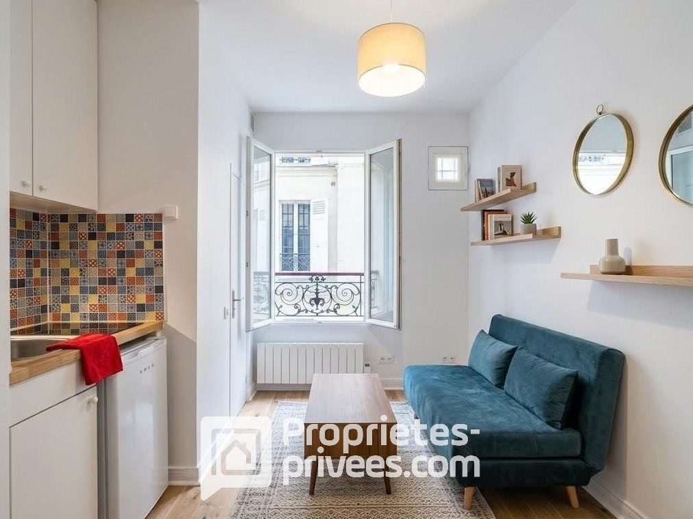 PARIS-18E-ARRONDISSEMENT Quartier des Abbesses - Studio - 11.55 m2 1