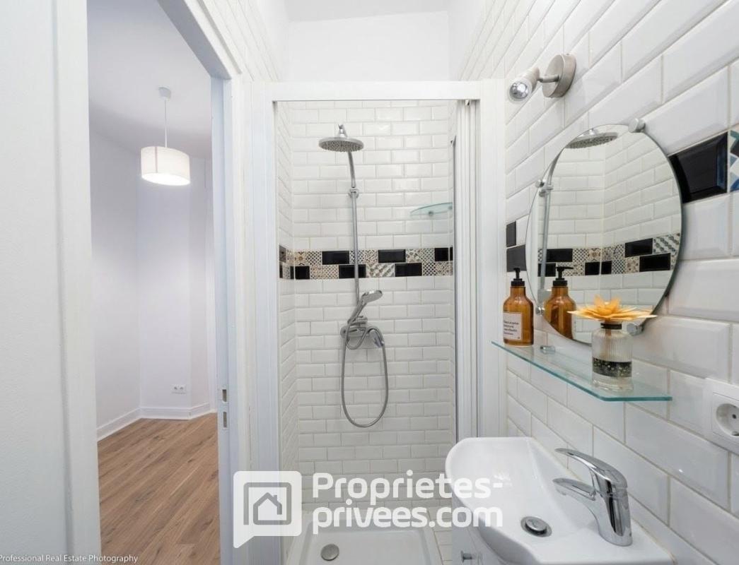 PARIS-18E-ARRONDISSEMENT Quartier des Abbesses - Studio - 11.55 m2 8