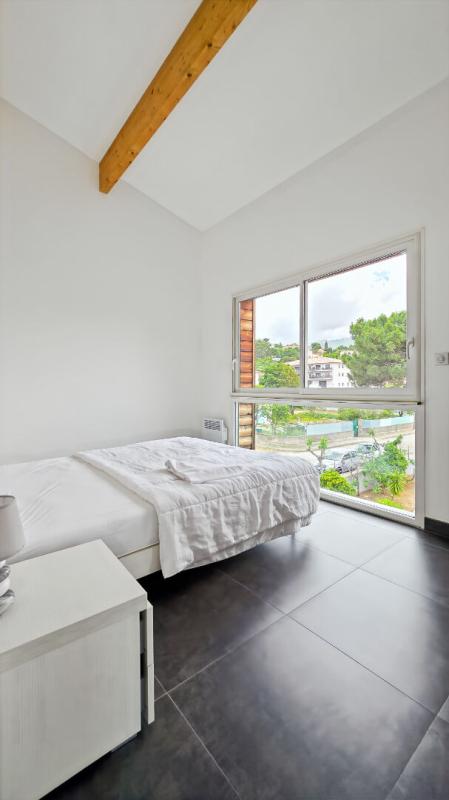 PROPRIANO PROPRIANO, appartement de standing de type 4 de 112 m2 terrasse vue mer 2 places de parking 9