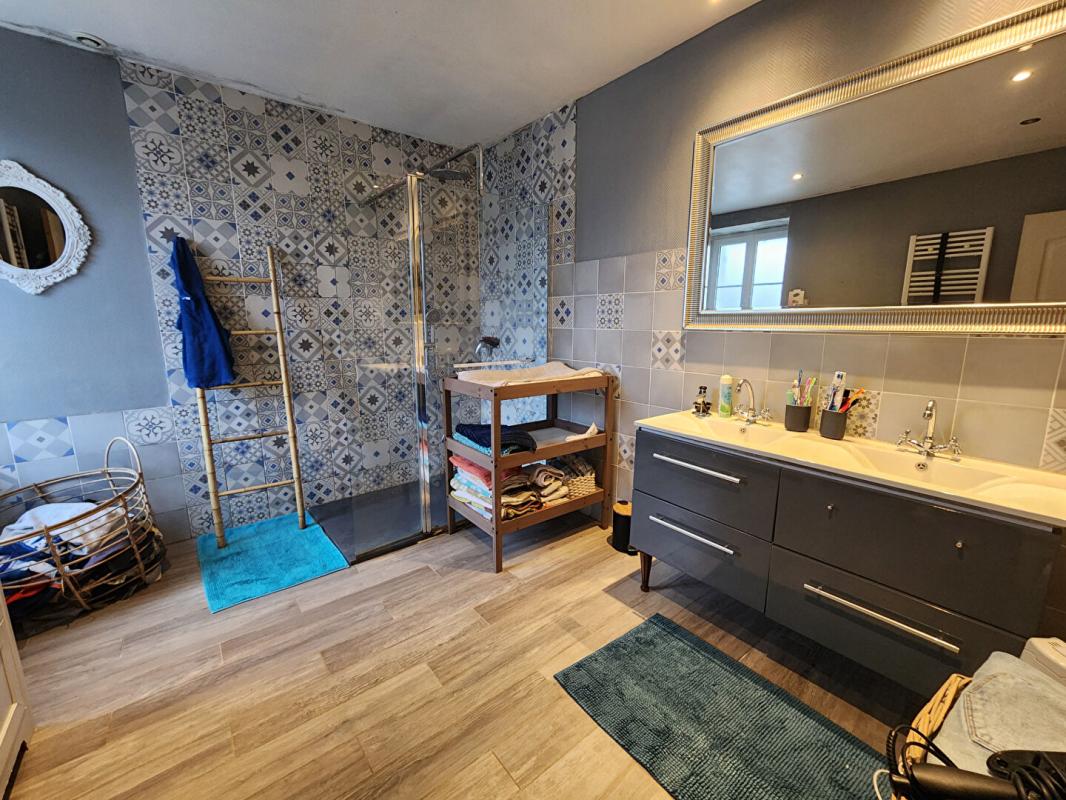 LOCHES Maison Loches 9 pièce(s) 298 m2 6