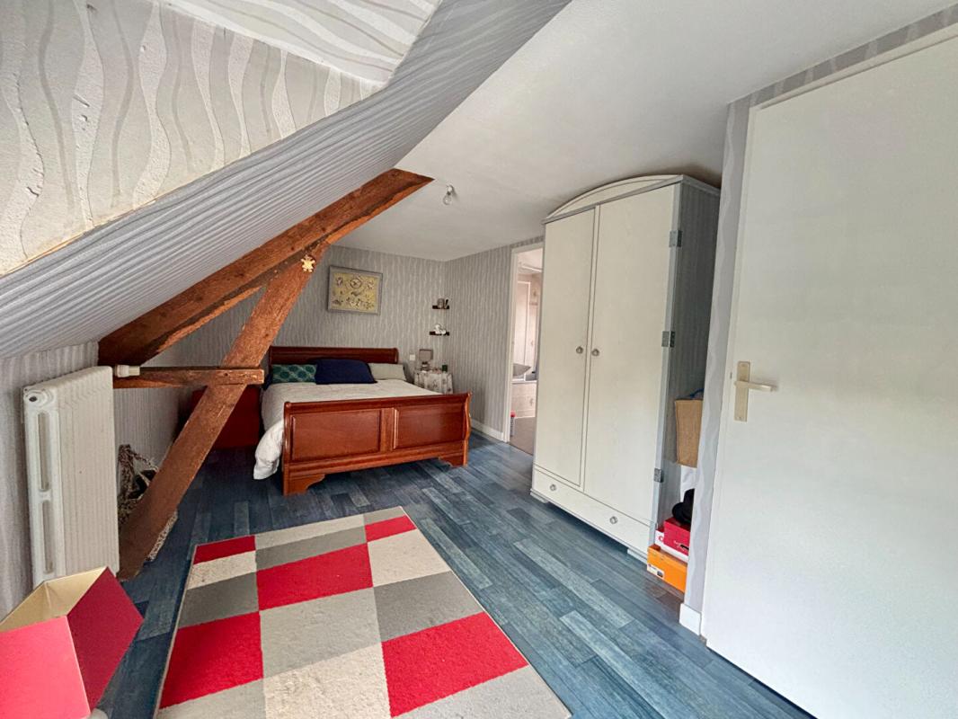 SAINT-ANDRE-DES-EAUX Maison Saint Andre Des Eaux- grand terrain - 145 m2 habitable possible 10