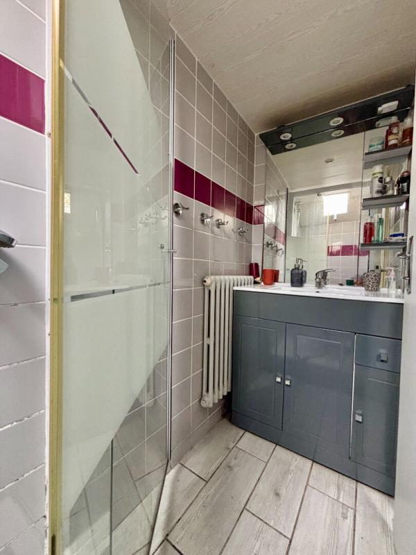 SAINT-ANDRE-DES-EAUX Maison Saint Andre Des Eaux- grand terrain - 145 m2 habitable possible 8