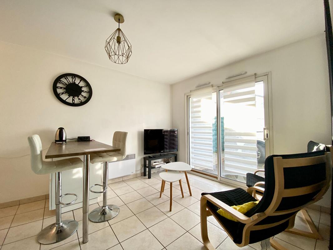 NANTES A louer - Nantes EST - rue de la Haltinière - Studio Meublé 6