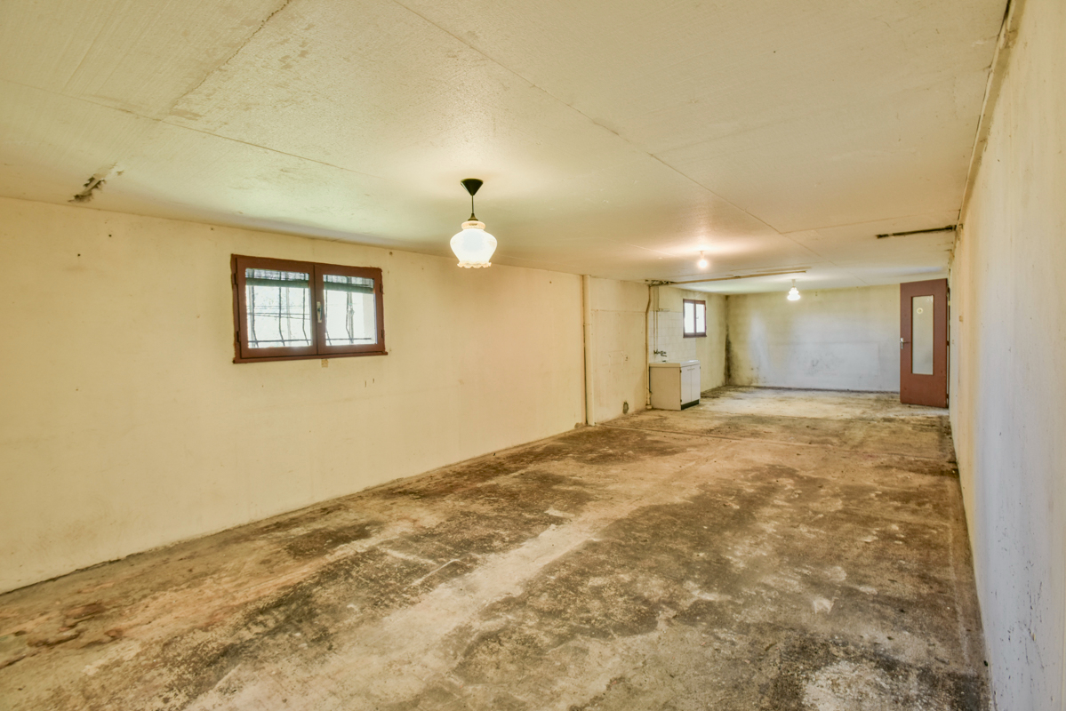 COUZE-ET-SAINT-FRONT Maison 5 pièce(s) 98 m2 plein pied, 3ch, grande sous sol, jardin 1977M2 13