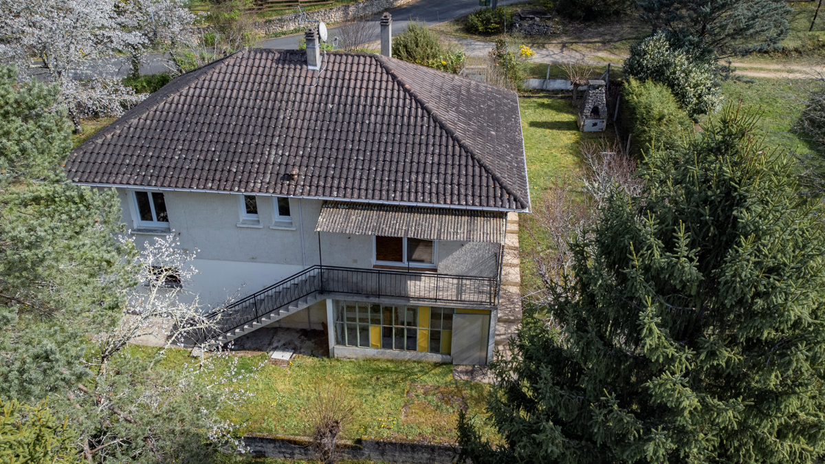 COUZE-ET-SAINT-FRONT Maison 5 pièce(s) 98 m2 plein pied, 3ch, grande sous sol, jardin 1977M2 16