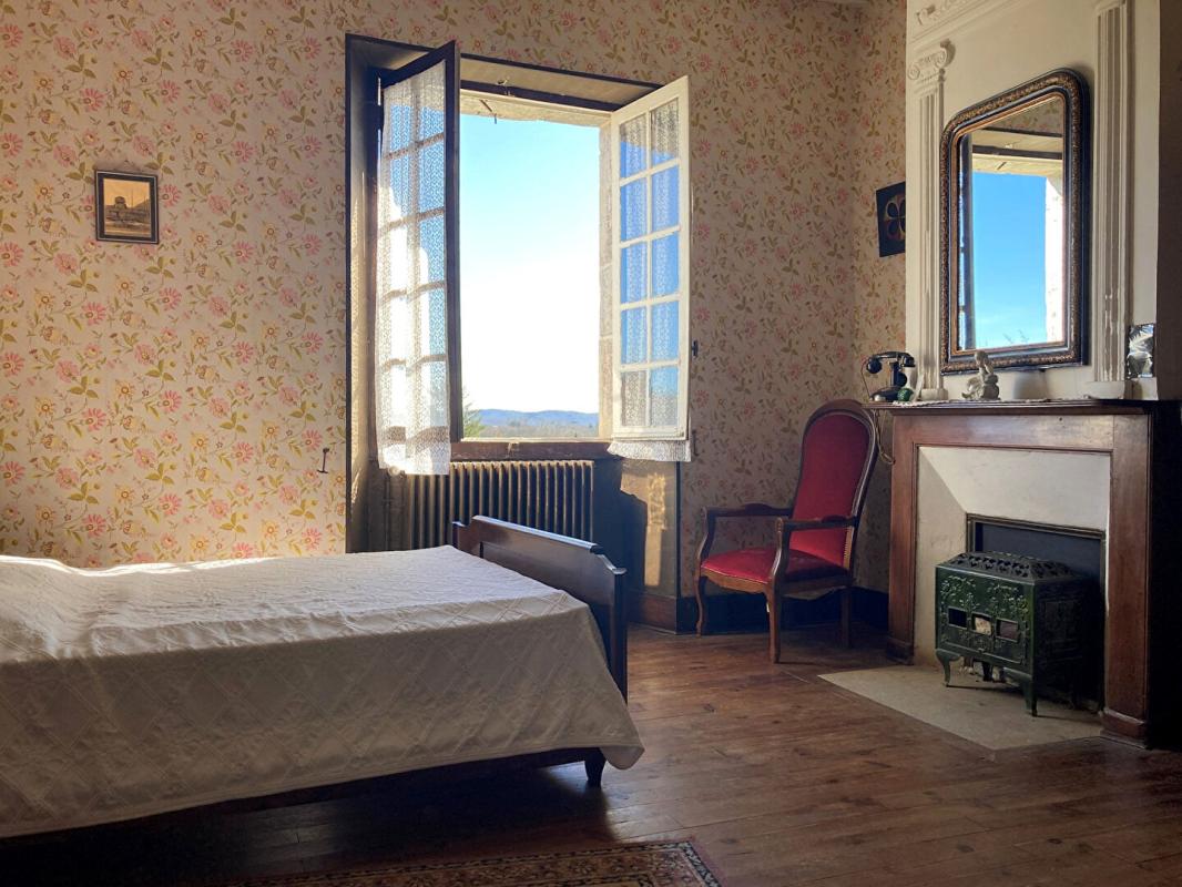 CAHORS Maison de caractère 5 chambres à 10 minutes de Cahors 10