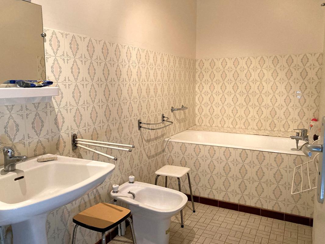 CAHORS Maison de caractère 5 chambres à 10 minutes de Cahors 13