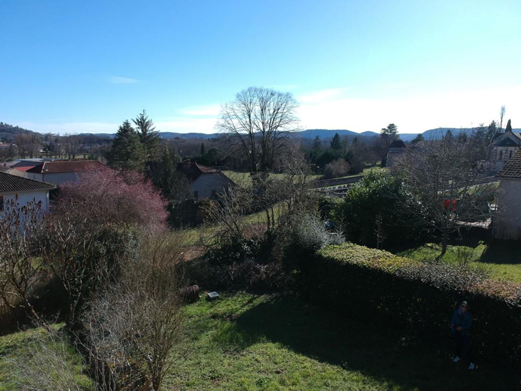CAHORS Maison de caractère 5 chambres à 10 minutes de Cahors 16
