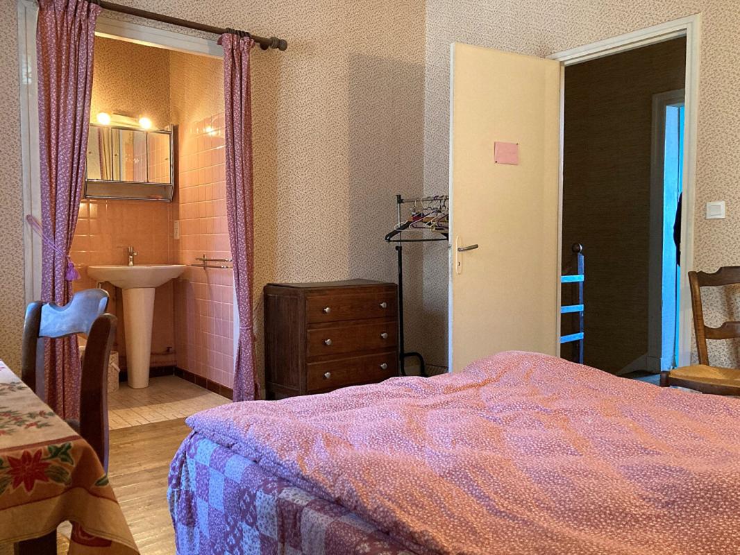 CAHORS Maison de caractère 5 chambres à 10 minutes de Cahors 9