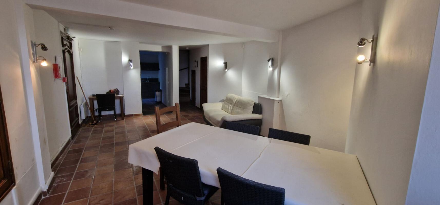 LE BARROUX Maison 186m² ? 9 chambres ? Fort potentiel au pied du Mont Ventoux 3