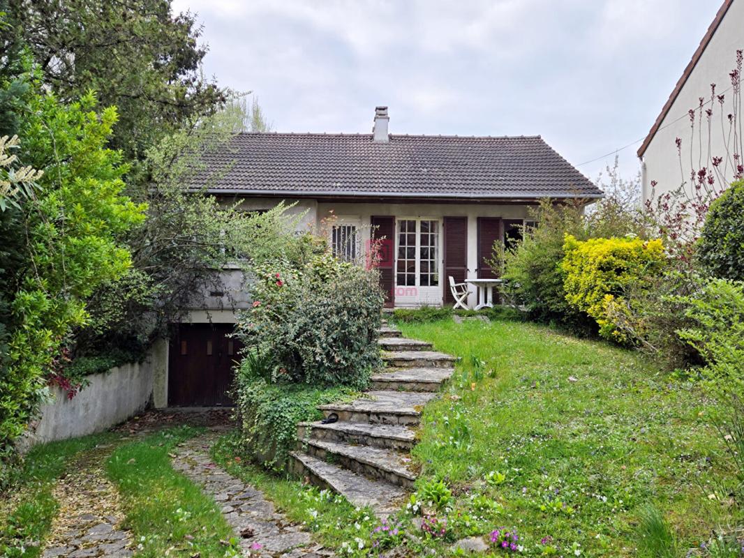 MORSANG-SUR-ORGE Maison de plain-pied Morsang-sur-Orge 5 pièces 78 m² 16