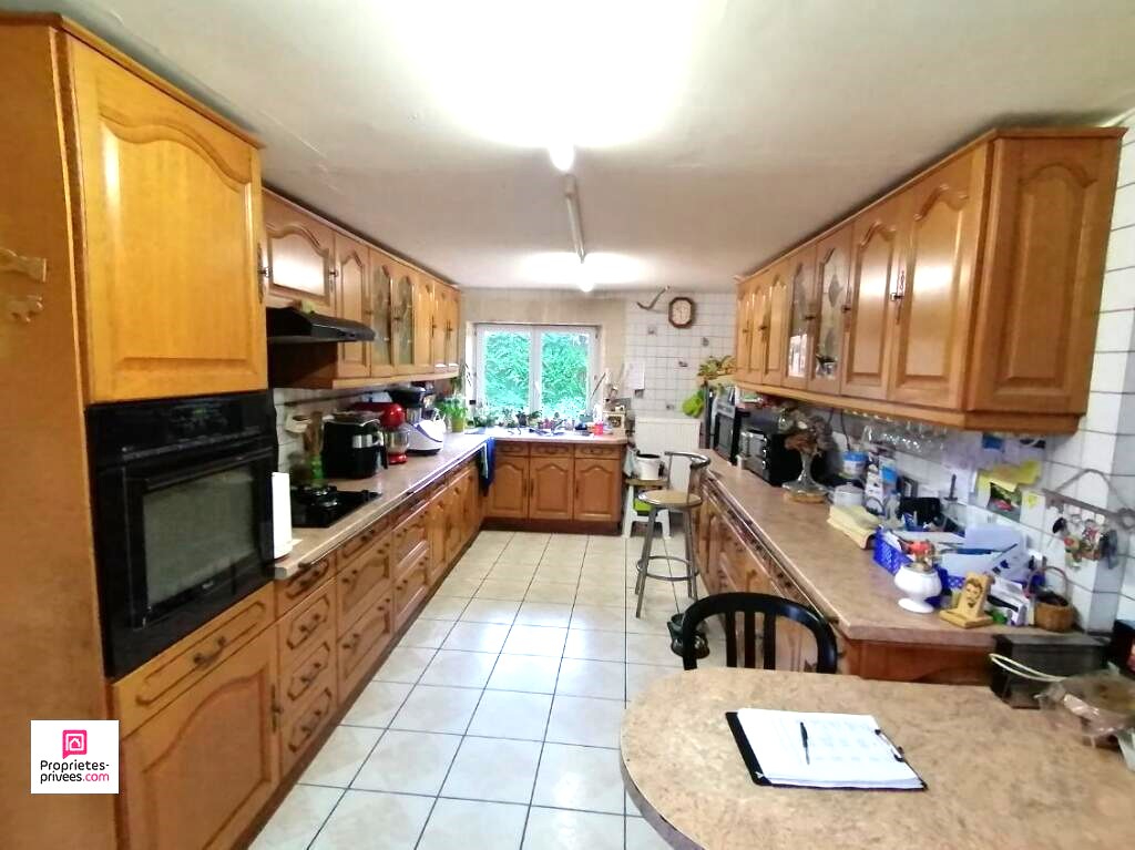 NEAUPHE-SOUS-ESSAI Proche de SEES L'EVECHE (61500)  PROPRIETE , 9 pièce(s)  220 m2 environ, 5 chambres, PRIX  218 000, honoraires 6,34% inclus à la charge de l'acquéreur, soit  205 000 hors honoraires 8