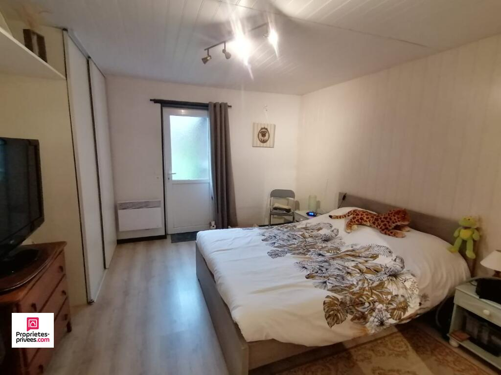 NEAUPHE-SOUS-ESSAI Proche de SEES L'EVECHE (61500)  PROPRIETE , 9 pièce(s)  220 m2 environ, 5 chambres, PRIX  218 000, honoraires 6,34% inclus à la charge de l'acquéreur, soit  205 000 hors honoraires 9