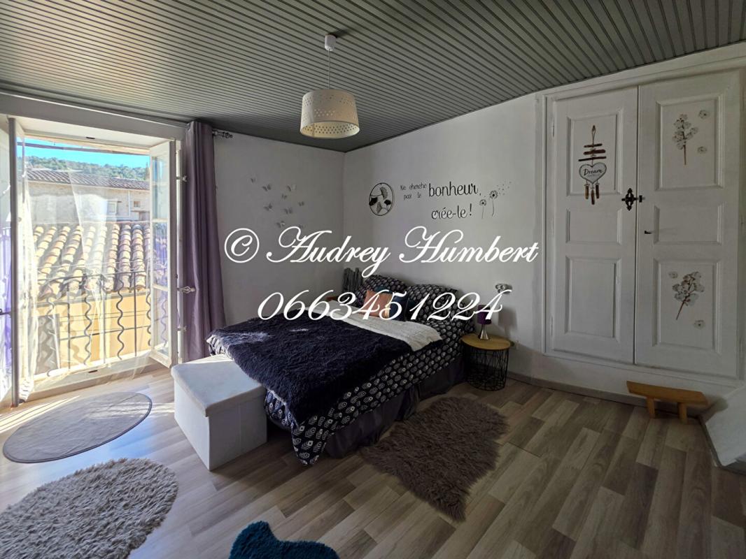 LA TOUR-D'AIGUES LUBERON, La bastide des JOURDANS, Maison de village avec balcon, atelier ? charme et authenticité au coeur du Luberon 5