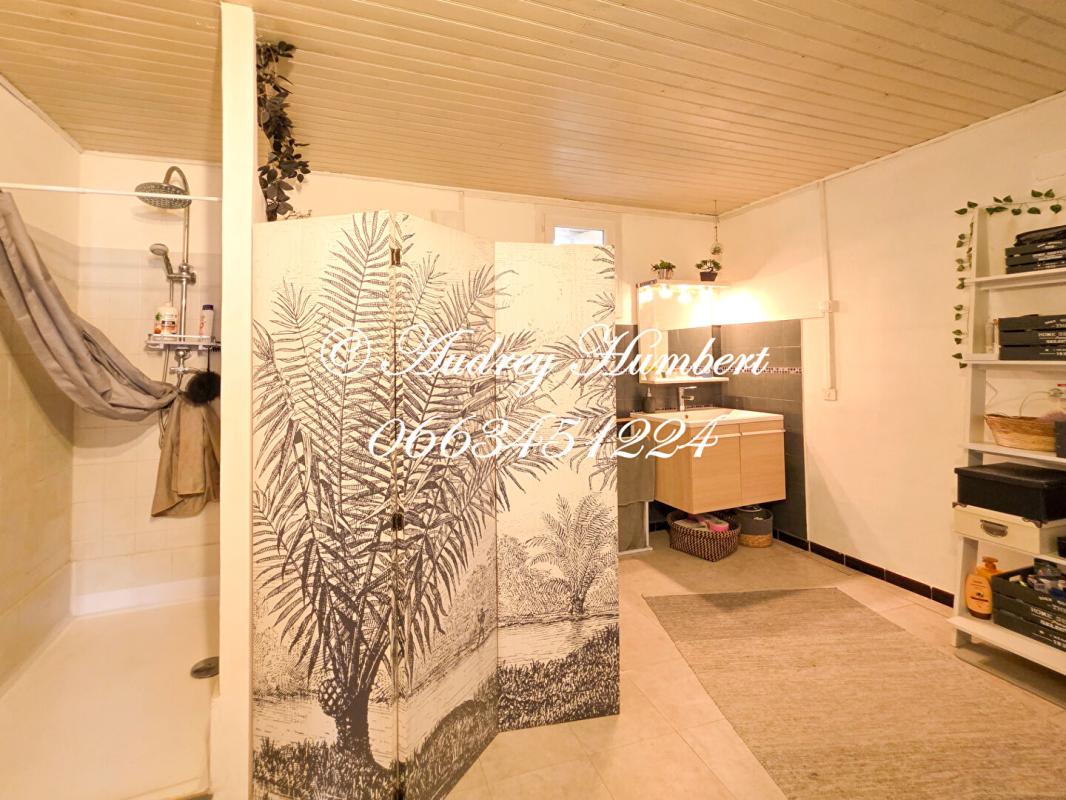 LA TOUR-D'AIGUES LUBERON, La bastide des JOURDANS, Maison de village avec balcon, atelier ? charme et authenticité au coeur du Luberon 7