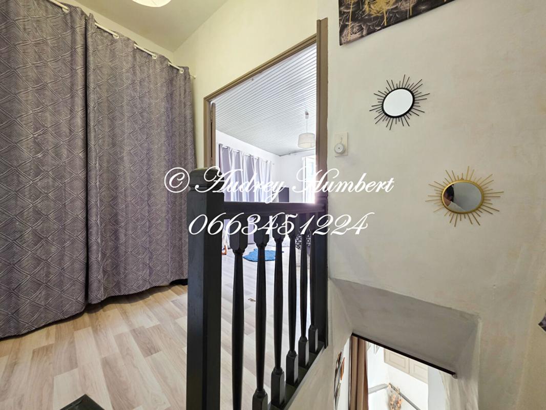 LA TOUR-D'AIGUES LUBERON, La bastide des JOURDANS, Maison de village avec balcon, atelier ? charme et authenticité au coeur du Luberon 8