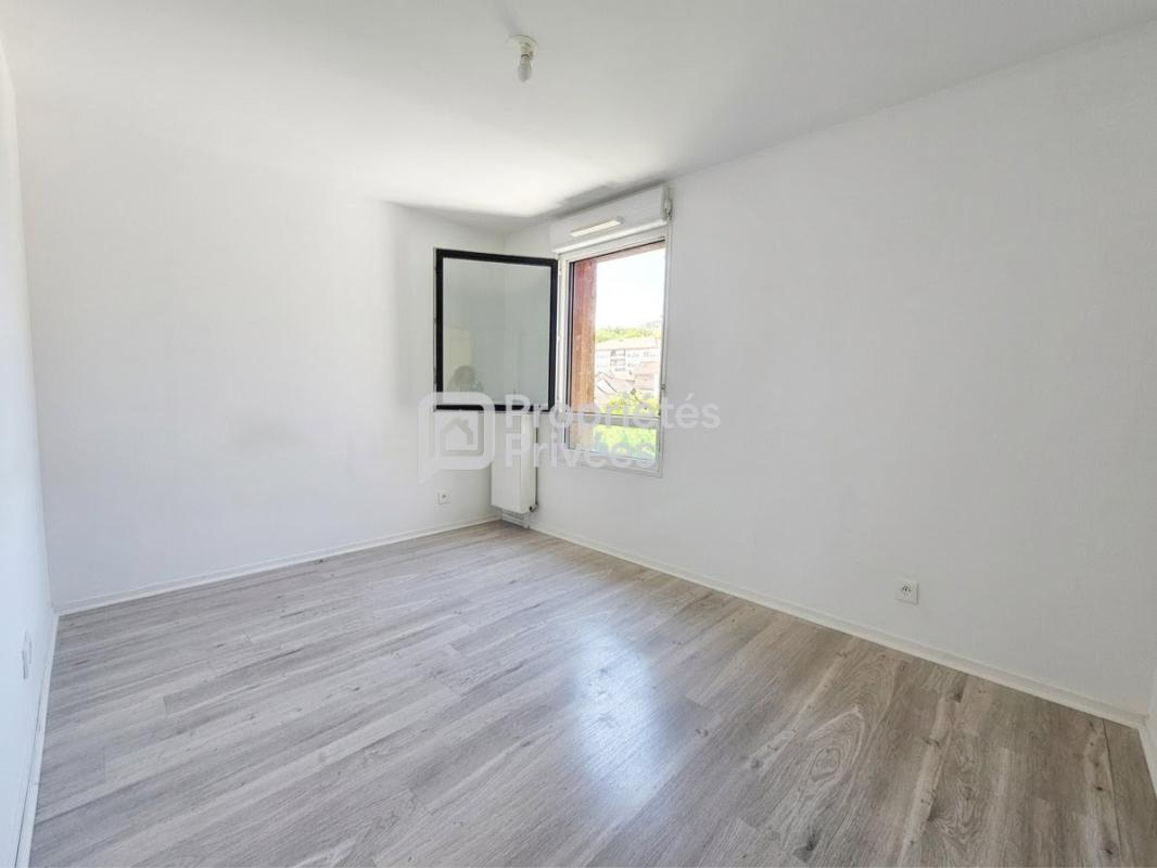 NOISY-LE-SEC Appartement 3 pièces de 68 m², Noisy-le-Sec Centre avec terrasse, balcon et parking! 12