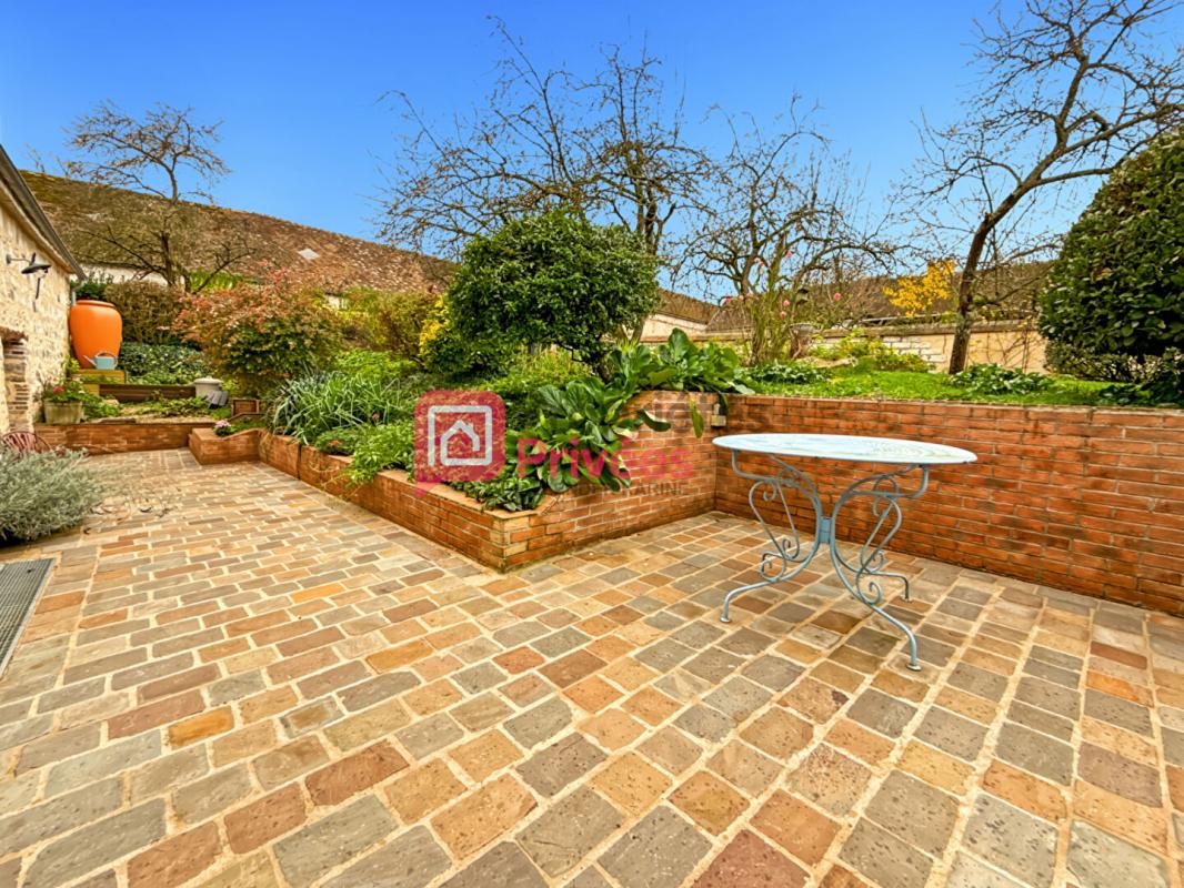 SERGINES Maison Sergines 6 pièce(s) 181 m2 6