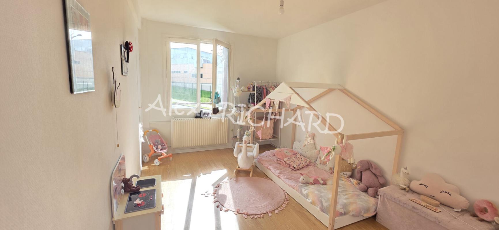 EVREUX Appartement Evreux  4 pièces 10