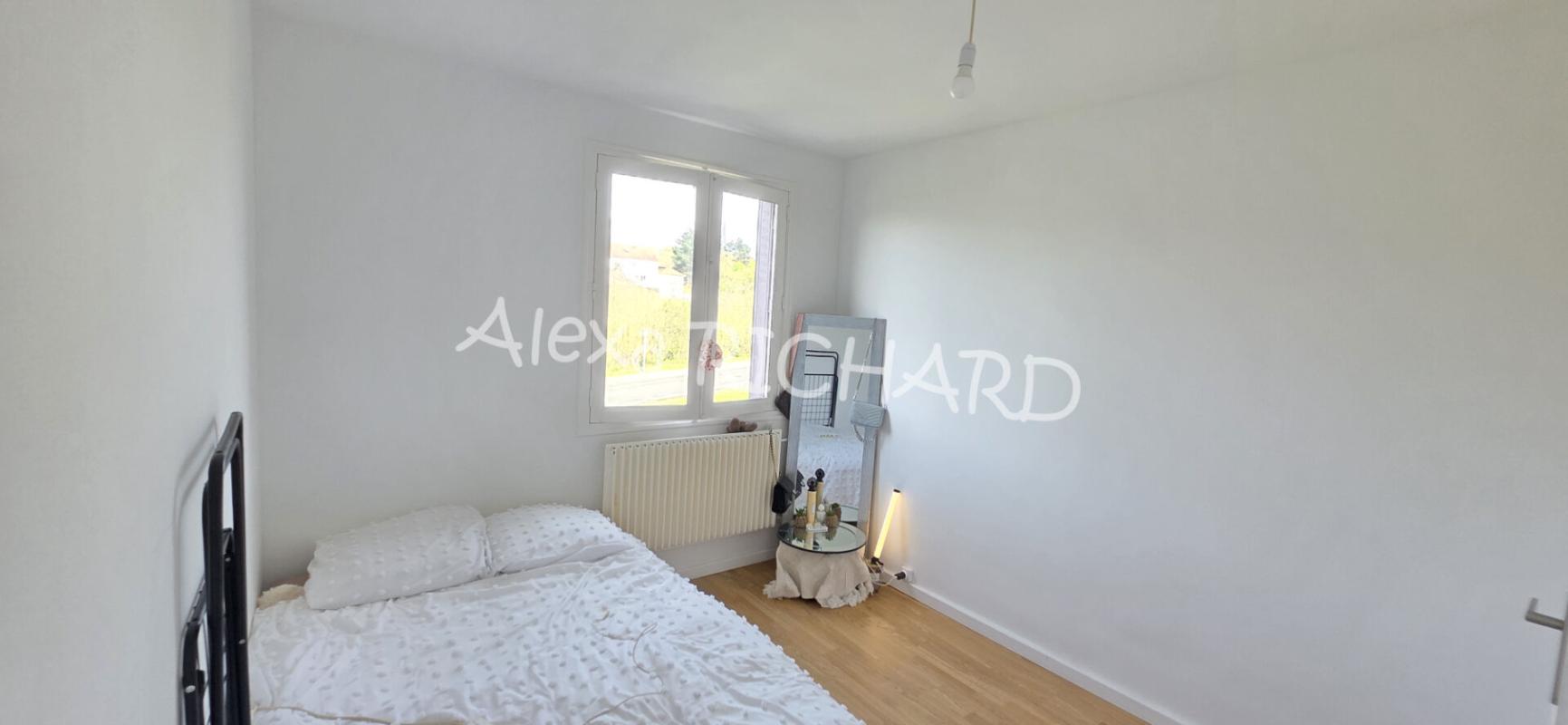 EVREUX Appartement Evreux  4 pièces 12