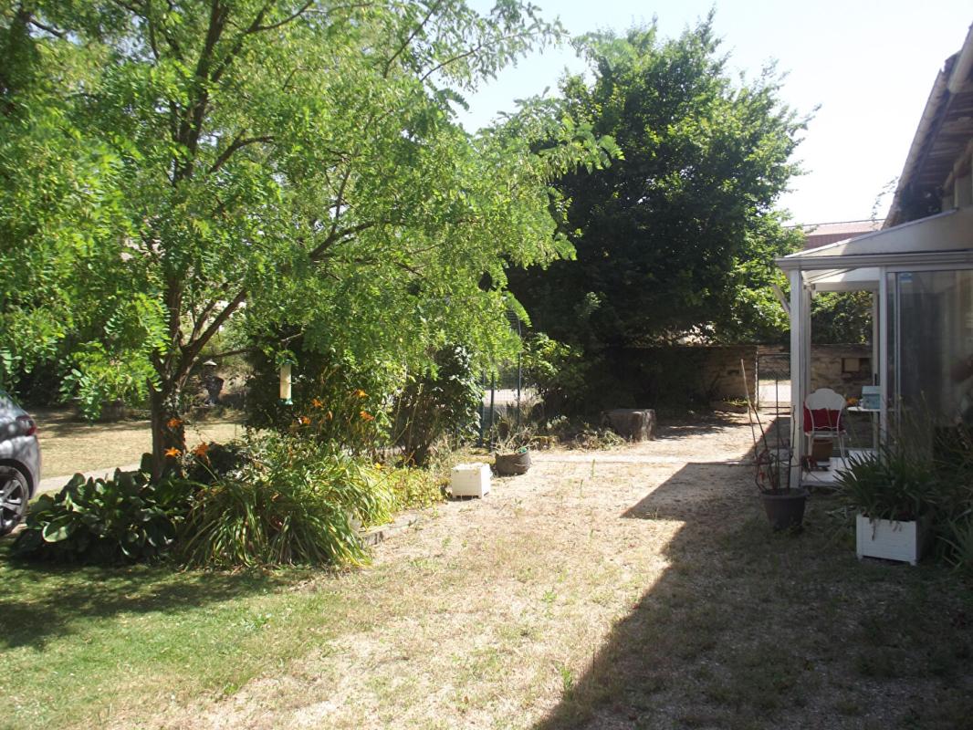 ECLANCE Belle maison de village 13