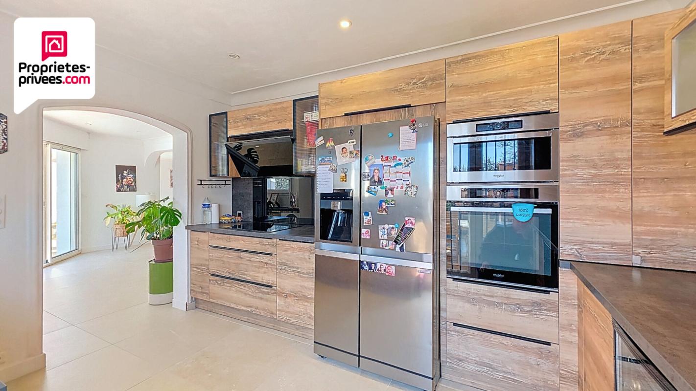 SAINT-CEZAIRE-SUR-SIAGNE VILLA 5 PIECES  143 m2 AVEC PISCINE , GRAND GARAGE SUR TERRAIN PLAT DE 1500 M2 10