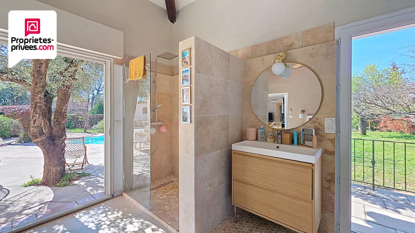 SAINT-CEZAIRE-SUR-SIAGNE VILLA 5 PIECES  143 m2 AVEC PISCINE , GRAND GARAGE SUR TERRAIN PLAT DE 1500 M2 12