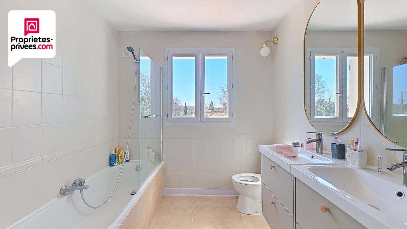 SAINT-CEZAIRE-SUR-SIAGNE VILLA 5 PIECES  143 m2 AVEC PISCINE , GRAND GARAGE SUR TERRAIN PLAT DE 1500 M2 14