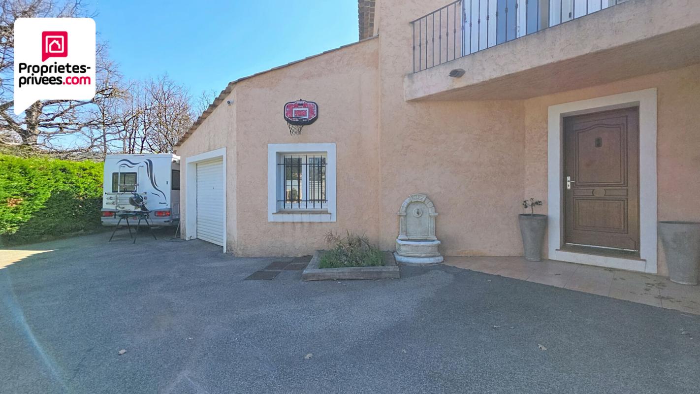 SAINT-CEZAIRE-SUR-SIAGNE VILLA 5 PIECES  143 m2 AVEC PISCINE , GRAND GARAGE SUR TERRAIN PLAT DE 1500 M2 5