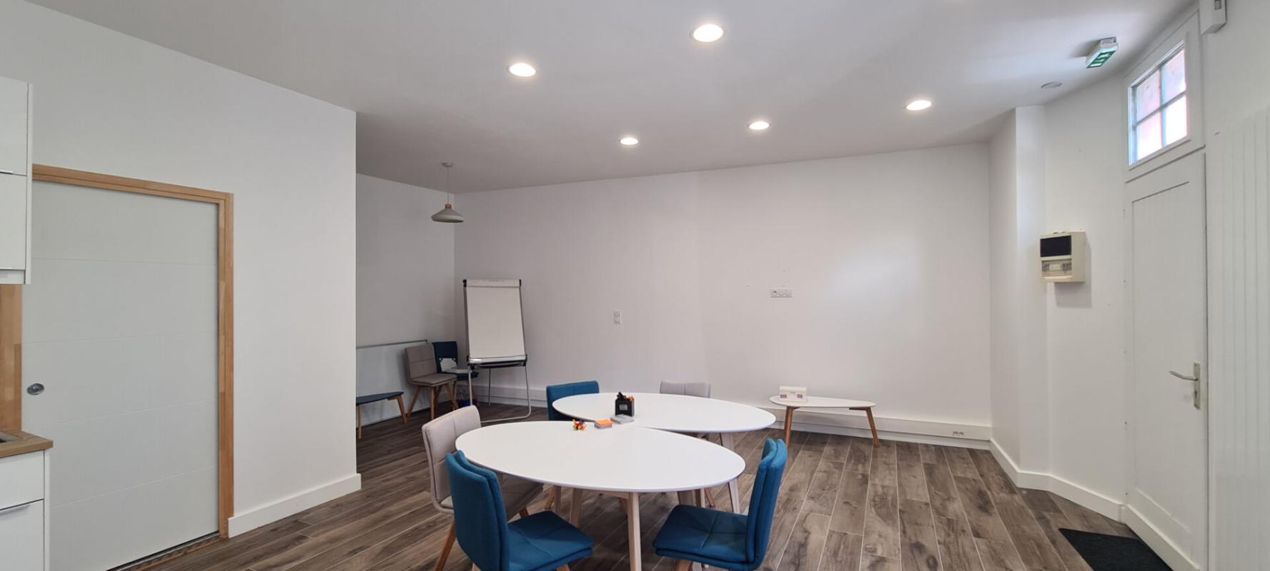 CLISSON Bureau (ou studio) Clisson (La Vallée) 1 P . SDE . 40.5 M² 3