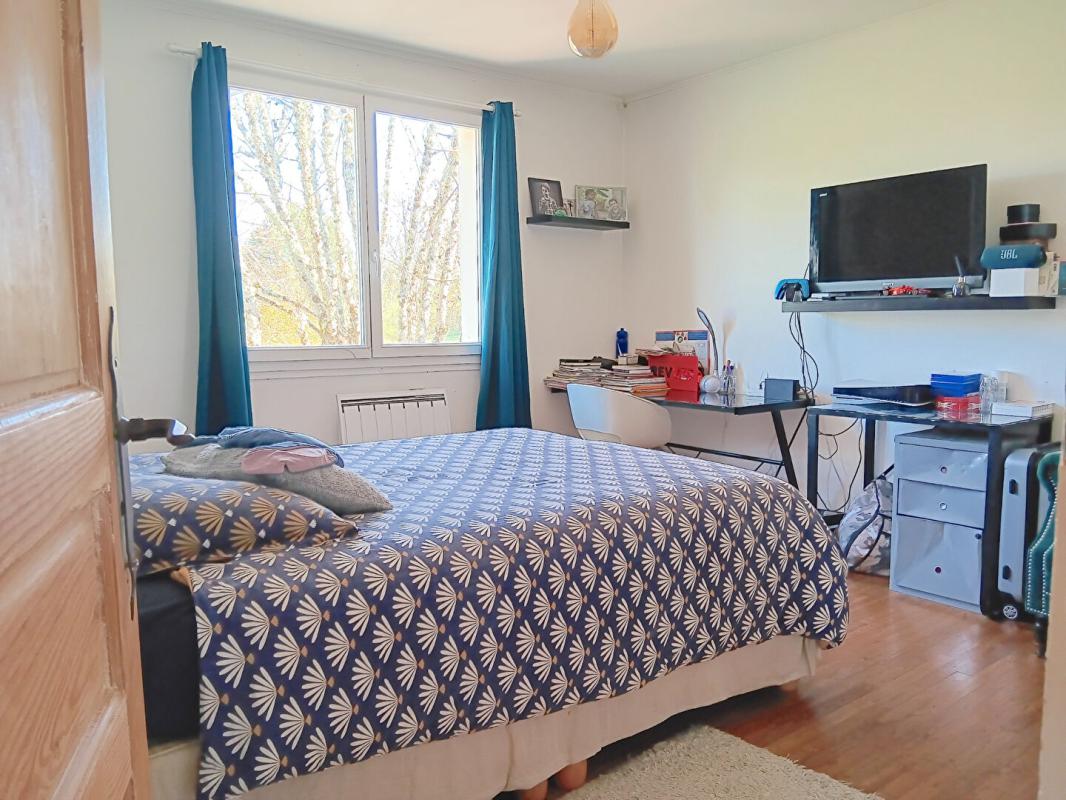 CAHORS Maison Cahors 46000 avec piscine et grad terrain, 150 m², 3 chambres 10