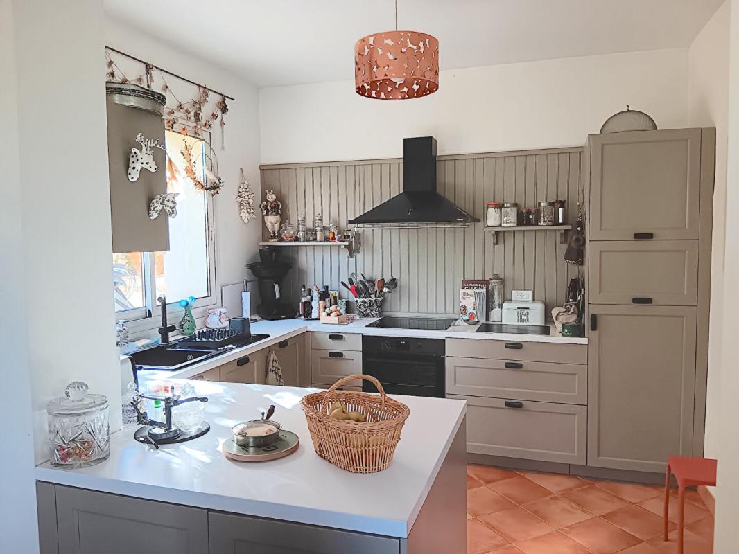 CAHORS Maison Cahors 46000 avec piscine et grad terrain, 150 m², 3 chambres 6