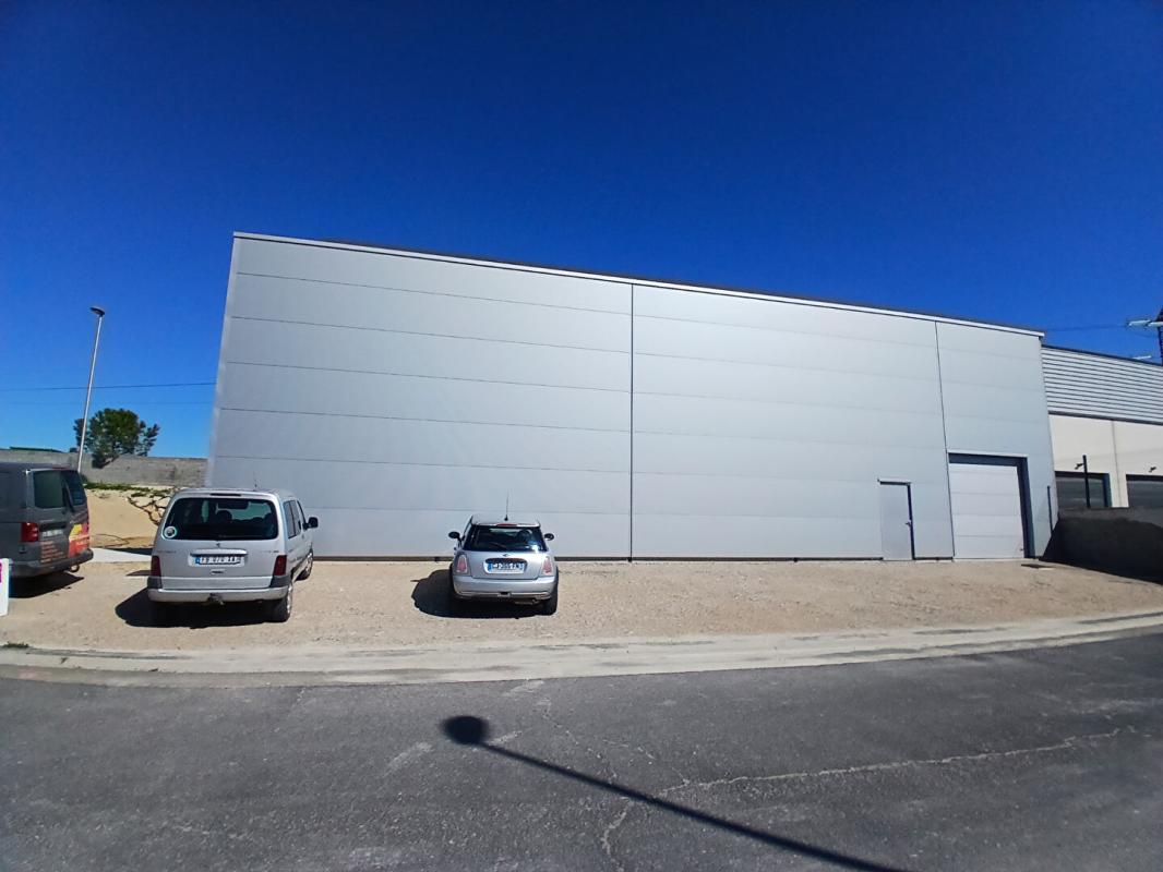 BEZIERS 34500 BEZIERS -  LOCAUX COMMERCIAUX, ZONE DE MERCORAN 2