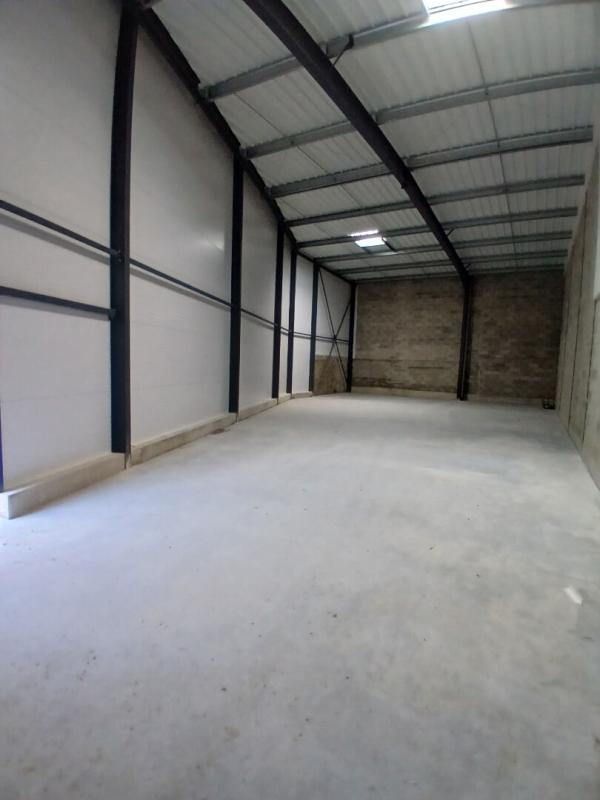 BEZIERS 34500 BEZIERS -  LOCAUX COMMERCIAUX, ZONE DE MERCORAN 8