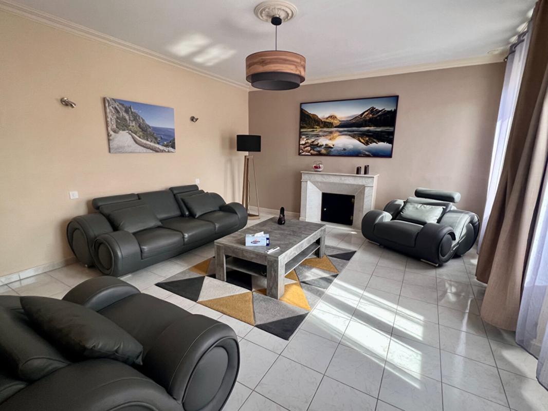 APT EXCEPTIONNEL :  IMMEUBLE  CENTRE VILLE - IDEAL PROFESSIONS LIBERALES 17