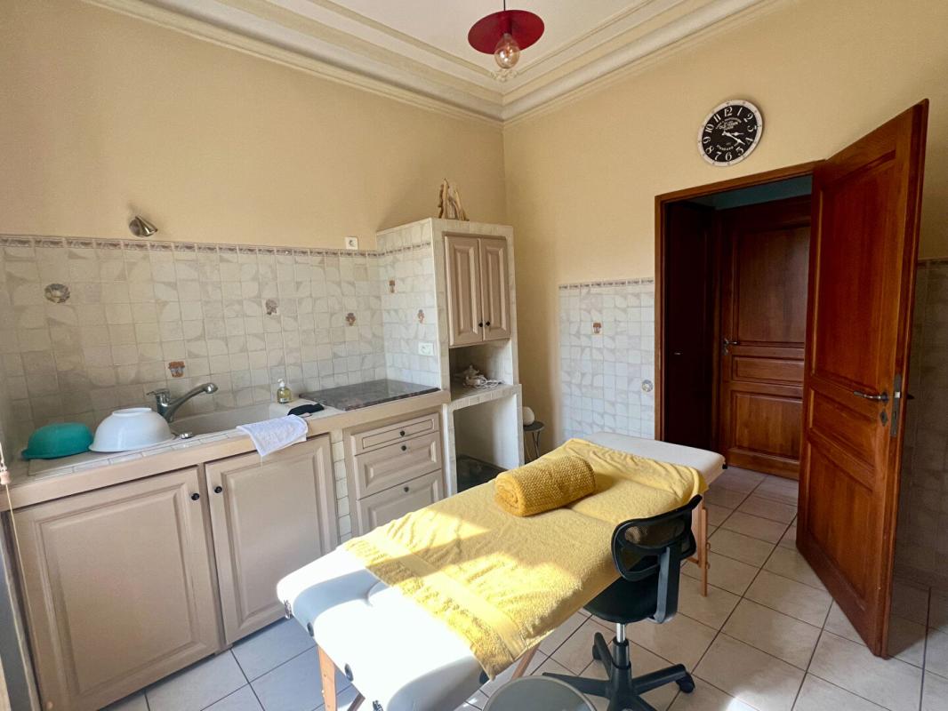 APT EXCEPTIONNEL :  IMMEUBLE  CENTRE VILLE - IDEAL PROFESSIONS LIBERALES 18