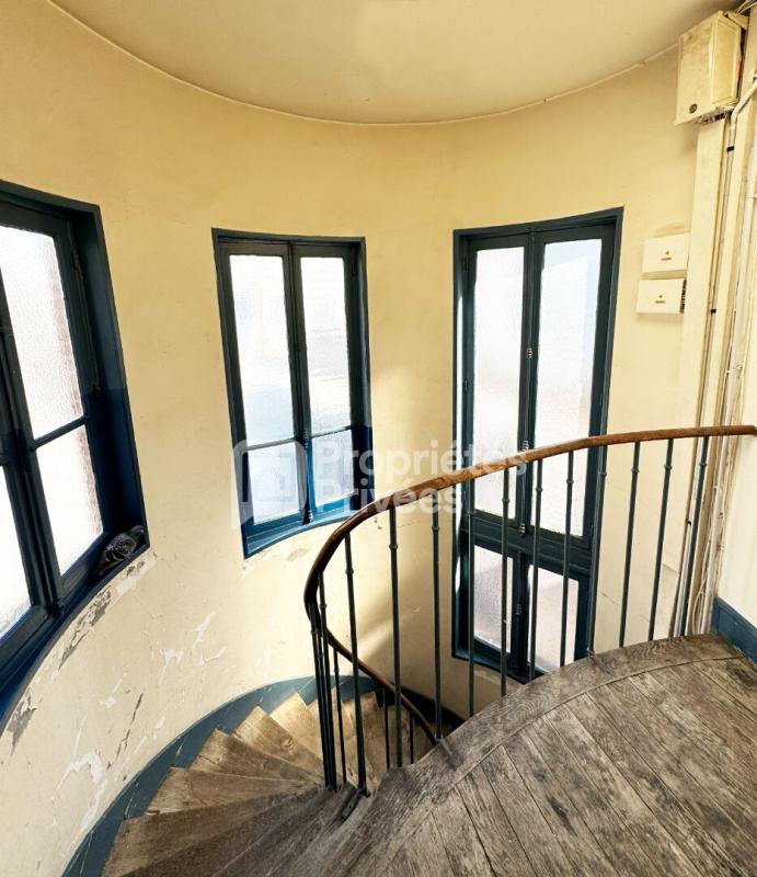 PARIS-8E-ARRONDISSEMENT 75008 Paris - COUP DE COEUR - Chambre de bonne - 8.13 m2 - 20m3 -  VUE SACRÉ-COEUR 5