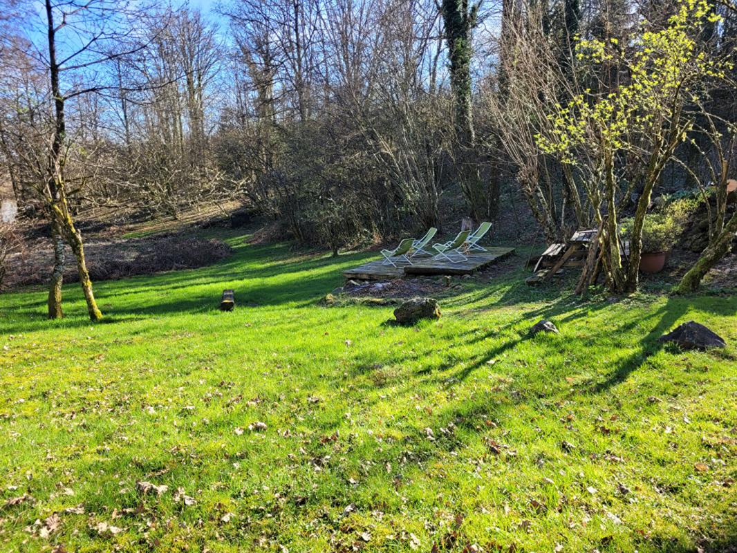 SAINTE-MARIE-EN-CHANOIS grand maison 379 m2, 14 pièces, isolée, avec étang 5