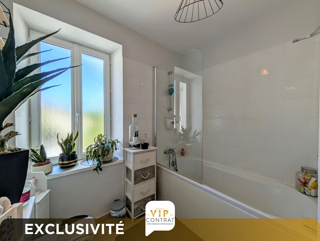 MORTAGNE-SUR-GIRONDE GARANTIE PROTEC+ 12 MOIS INCLUS ! Maison de ville 13