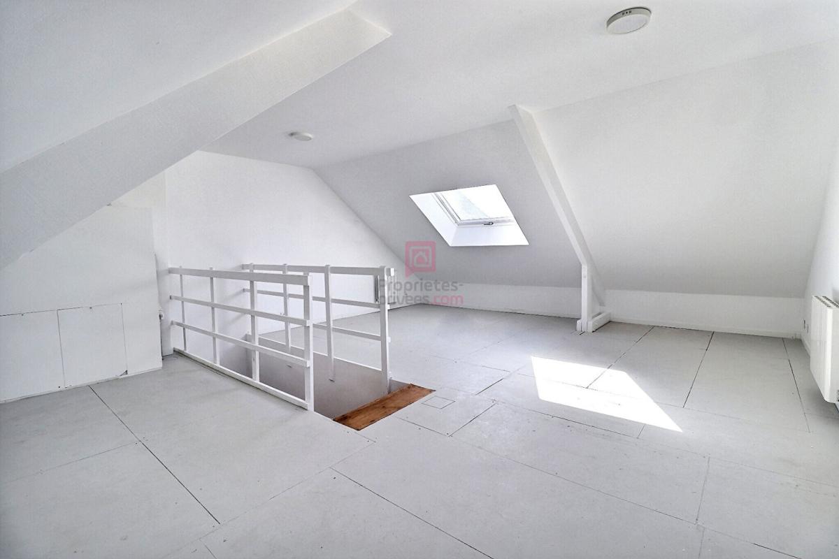 SAINTE-GENEVIEVE-DES-BOIS Maison Sainte Genevieve Des Bois 6 pièces 102 m² 11