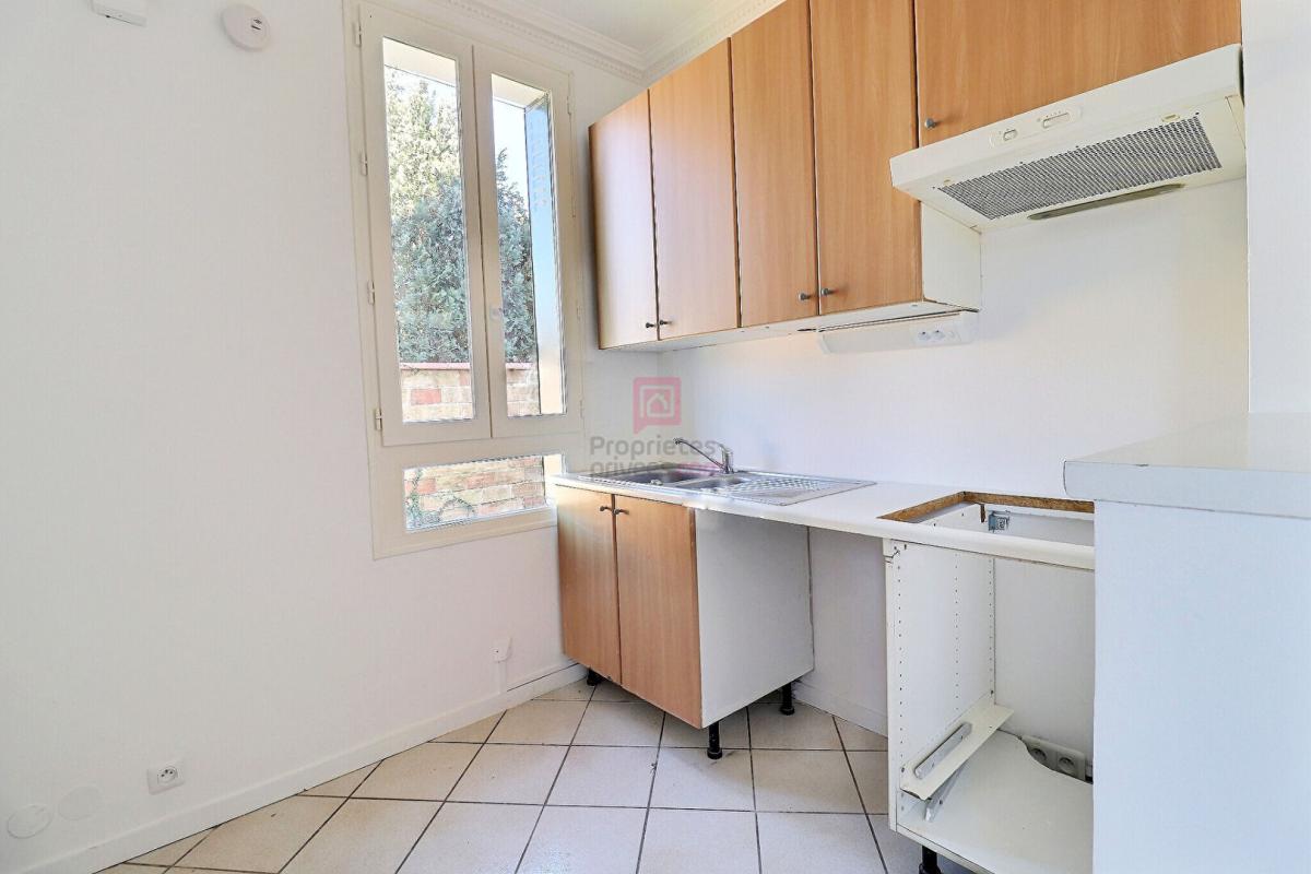 SAINTE-GENEVIEVE-DES-BOIS Maison Sainte Genevieve Des Bois 6 pièces 102 m² 7