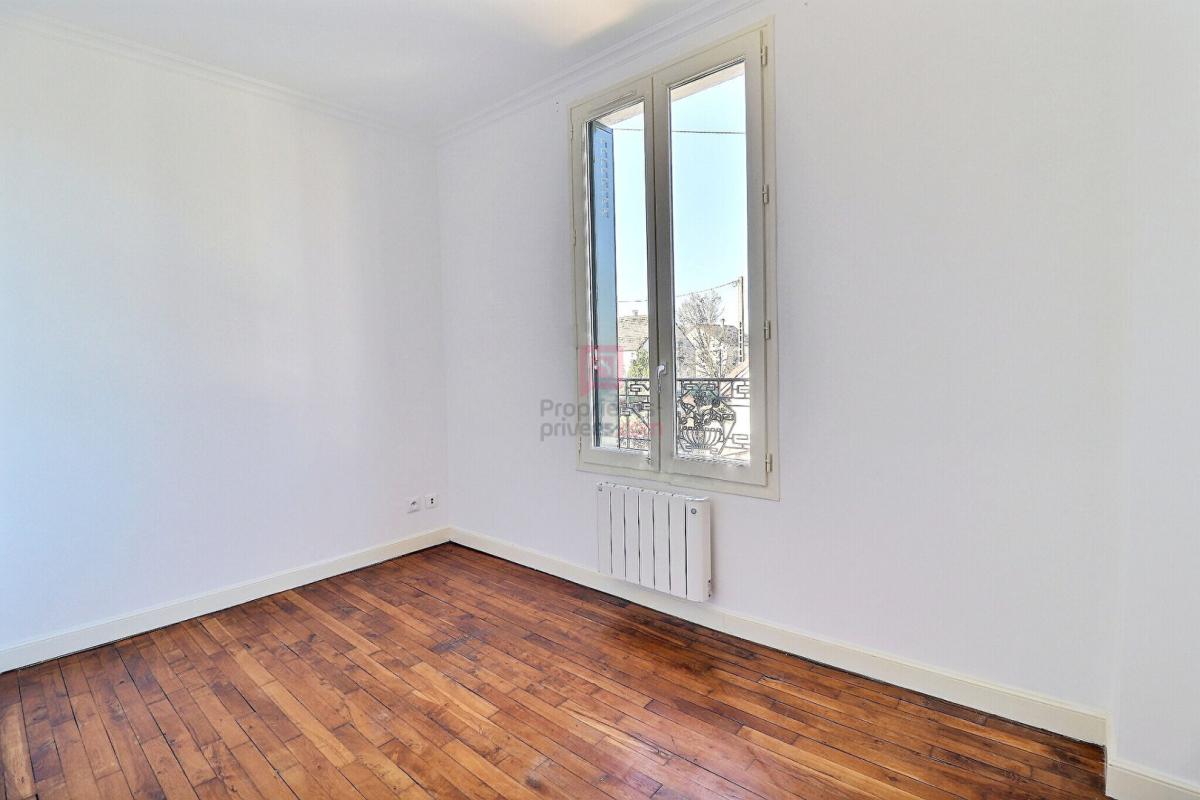 SAINTE-GENEVIEVE-DES-BOIS Maison Sainte Genevieve Des Bois 6 pièces 102 m² 8