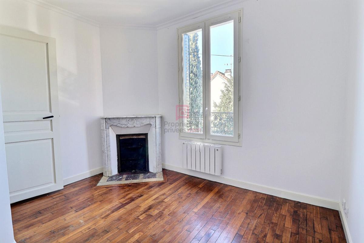 SAINTE-GENEVIEVE-DES-BOIS Maison Sainte Genevieve Des Bois 6 pièces 102 m² 9