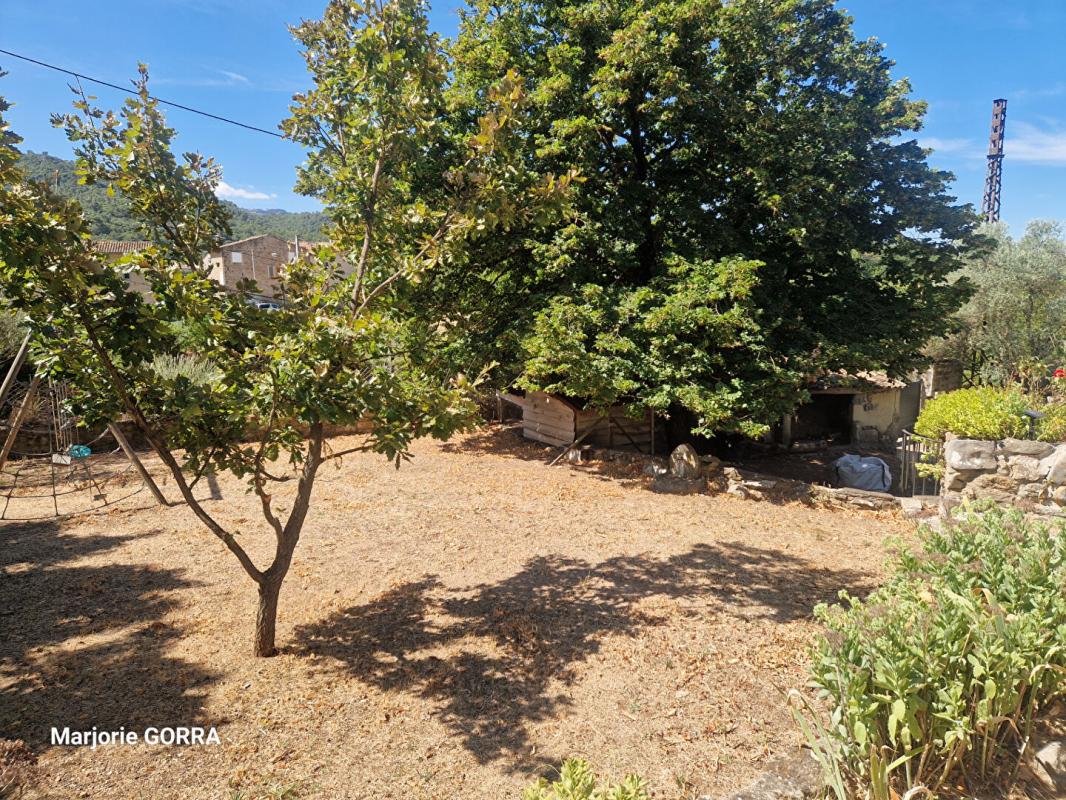 ROUGIERS ROUGIERS VILLA T5 sur 1857 m² de terrain 10