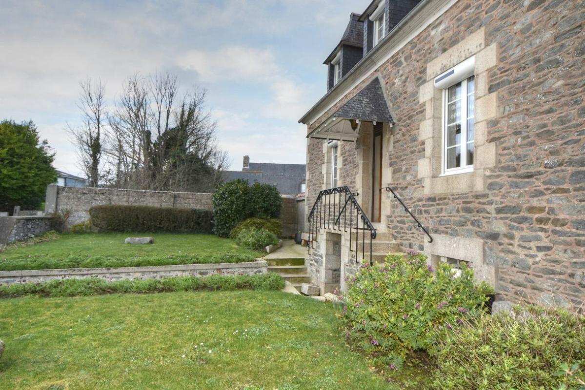 TREGUIER Maison à 900 m  des commodités 14