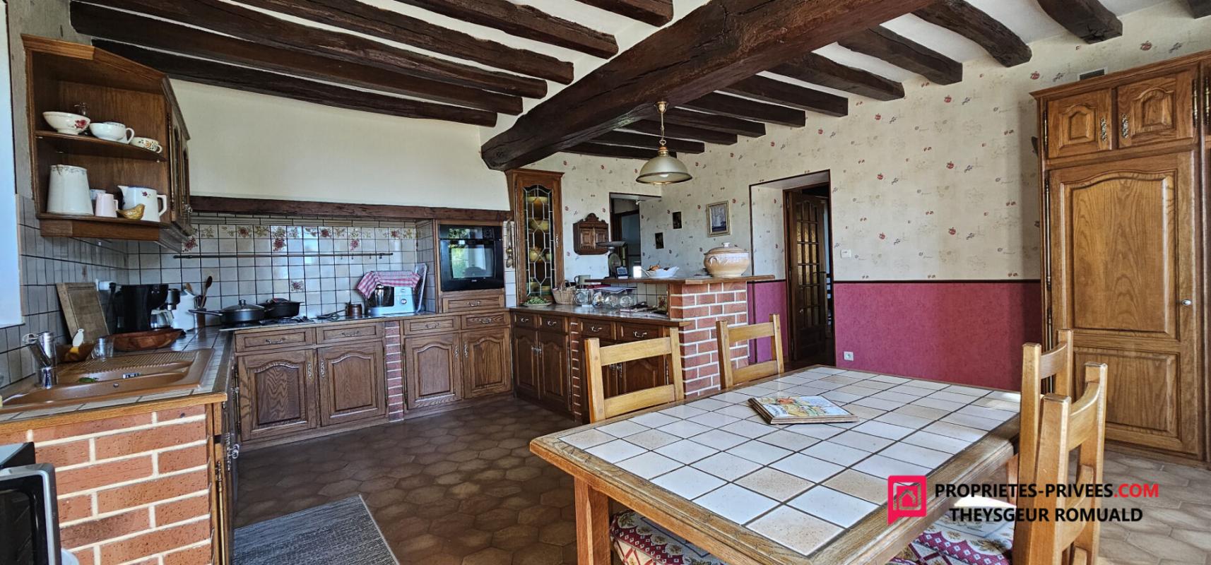 PIFFONDS Maison Piffonds 7 pièce(s) 204 m2 7