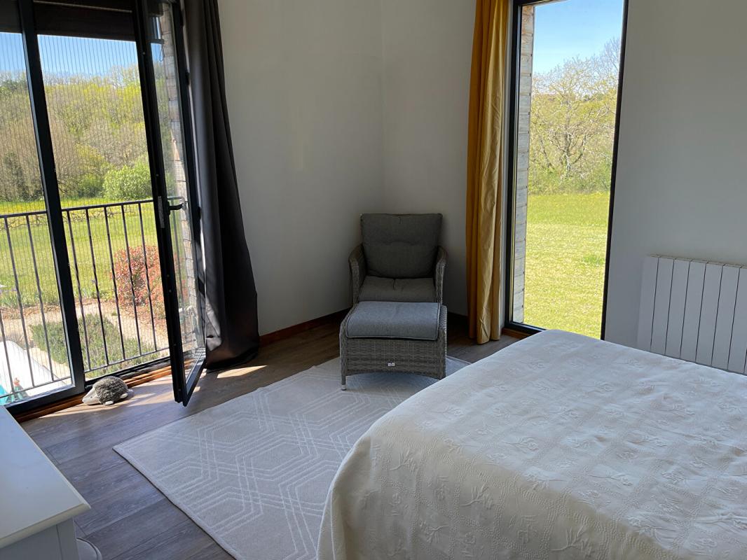 SAINT-AVIT-SENIEUR Maison récente de style séchoir à tabac, lumière, confort et village à pied 13